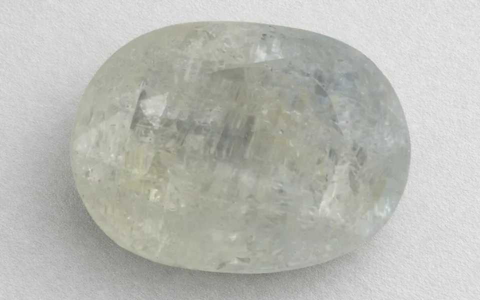 Yellow Sapphire (Phukharaj Stone)