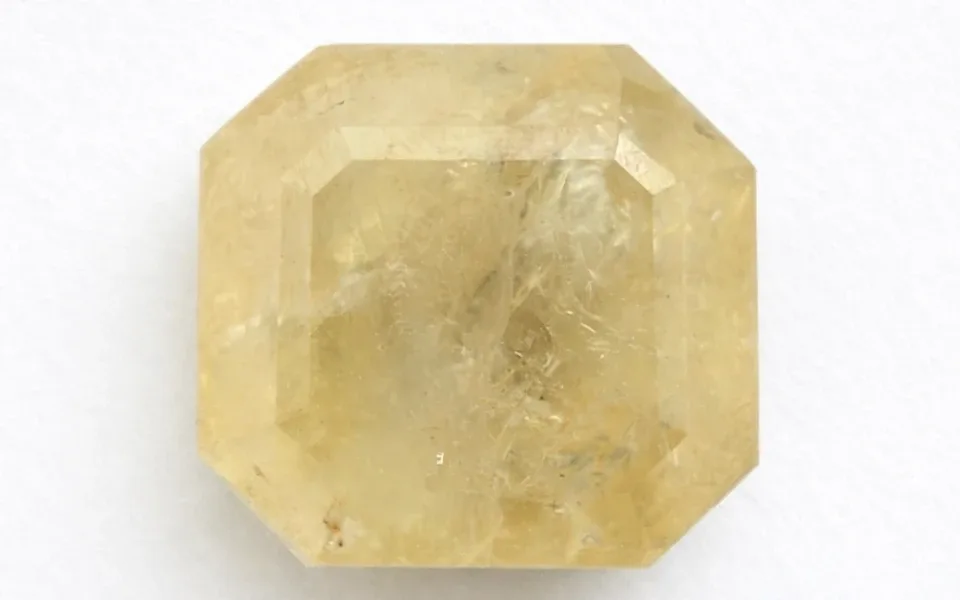Yellow Sapphire (Phukharaj Stone)