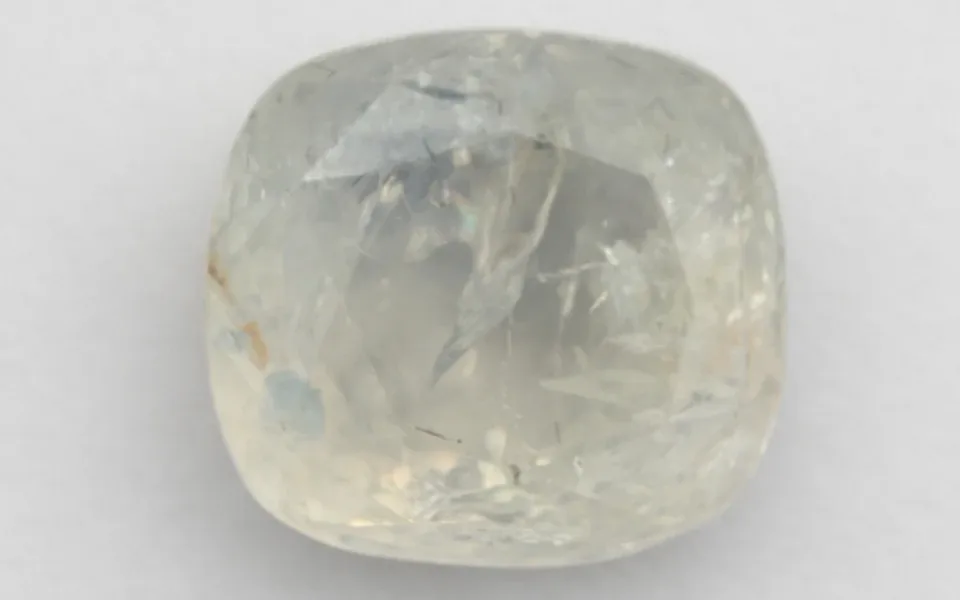 Yellow Sapphire (Phukharaj Stone)