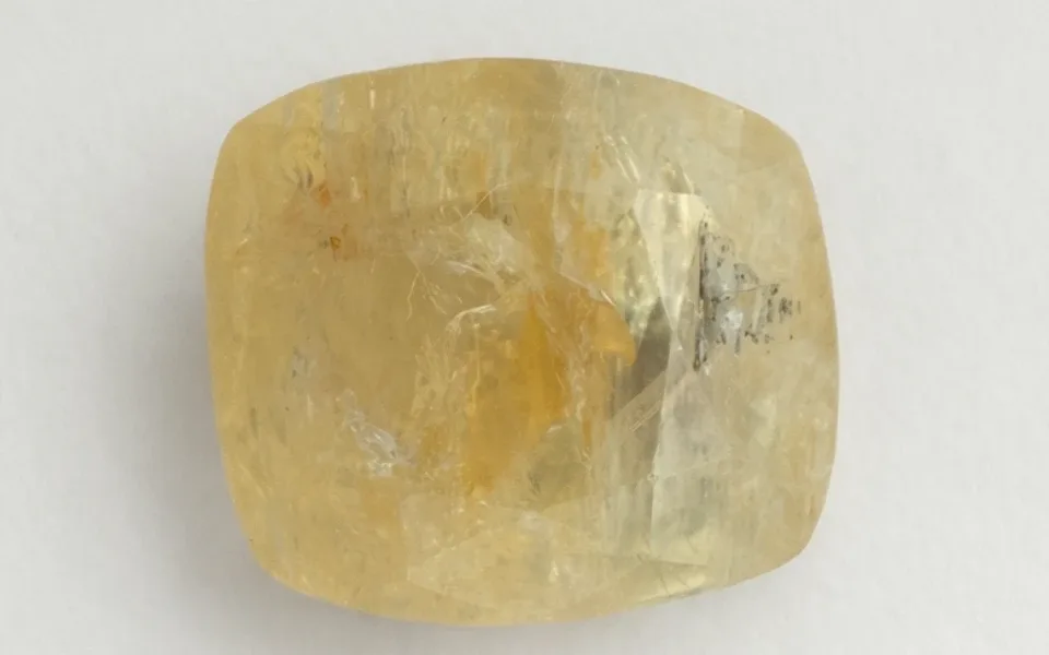 Yellow Sapphire (Phukharaj Stone)