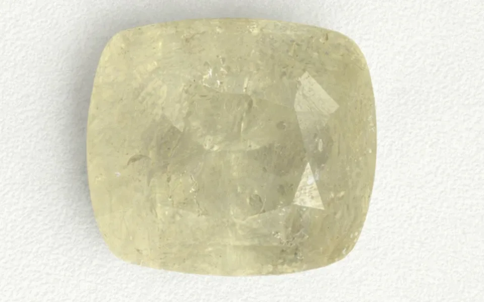 Yellow Sapphire (Phukharaj Stone)