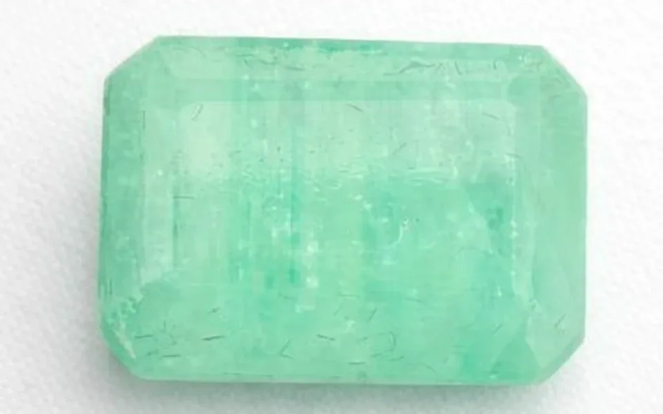  Emerald Stone (Zambian Panna) 