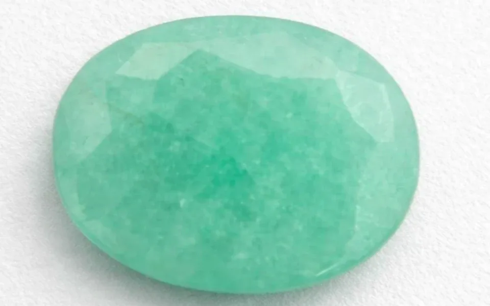 Emerald Stone (Zambian Panna) 