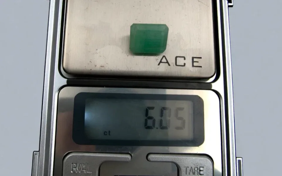  Emerald Stone (Zambian Panna) 