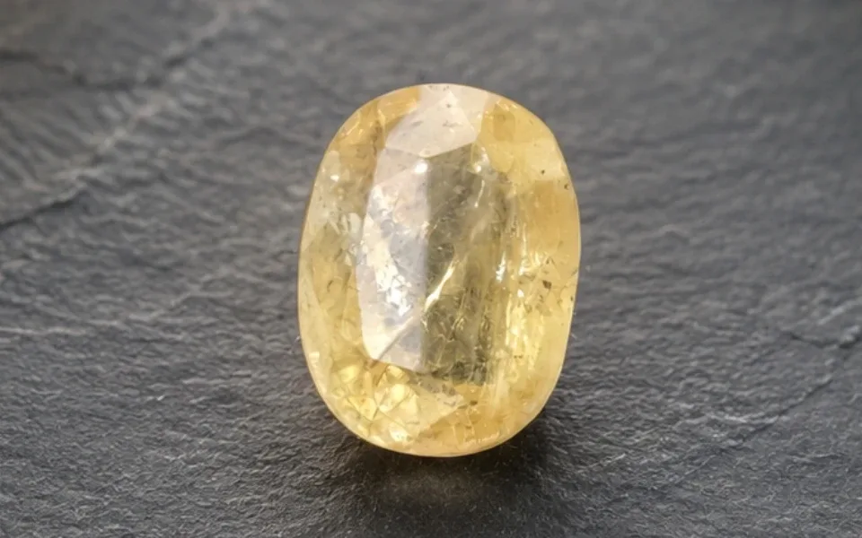 Yellow Sapphire (Phukharaj Stone)