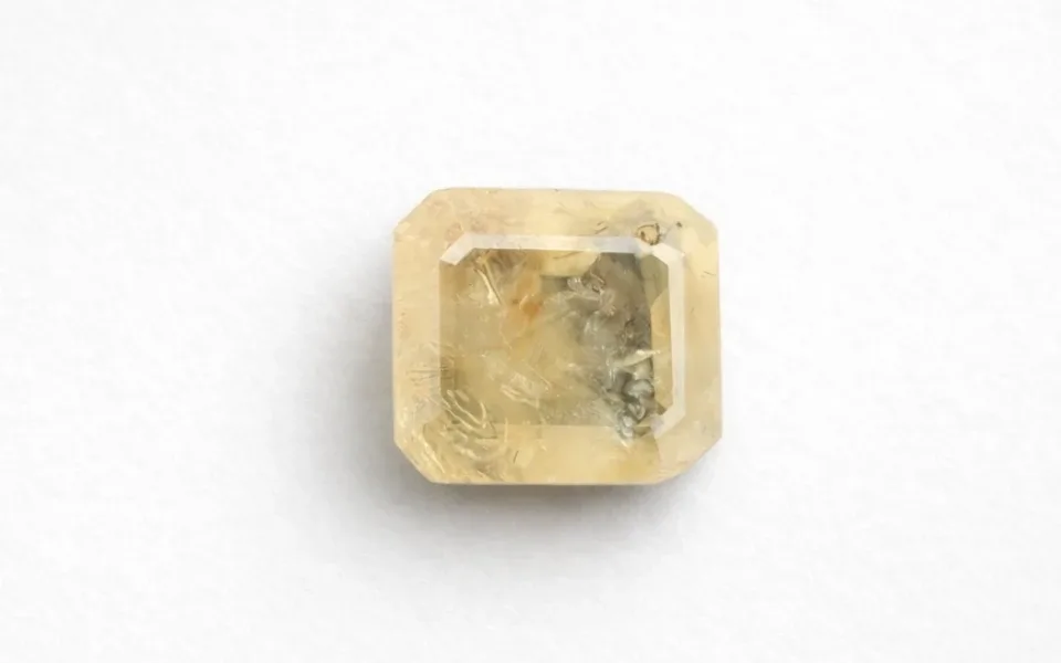 Yellow Sapphire (Phukharaj Stone)