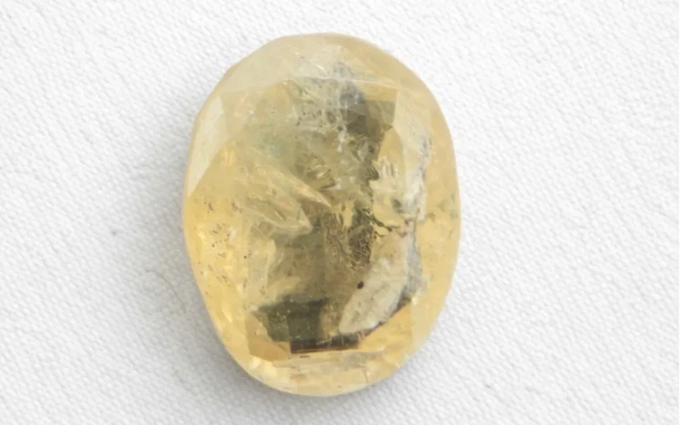 Yellow Sapphire (Phukharaj Stone)