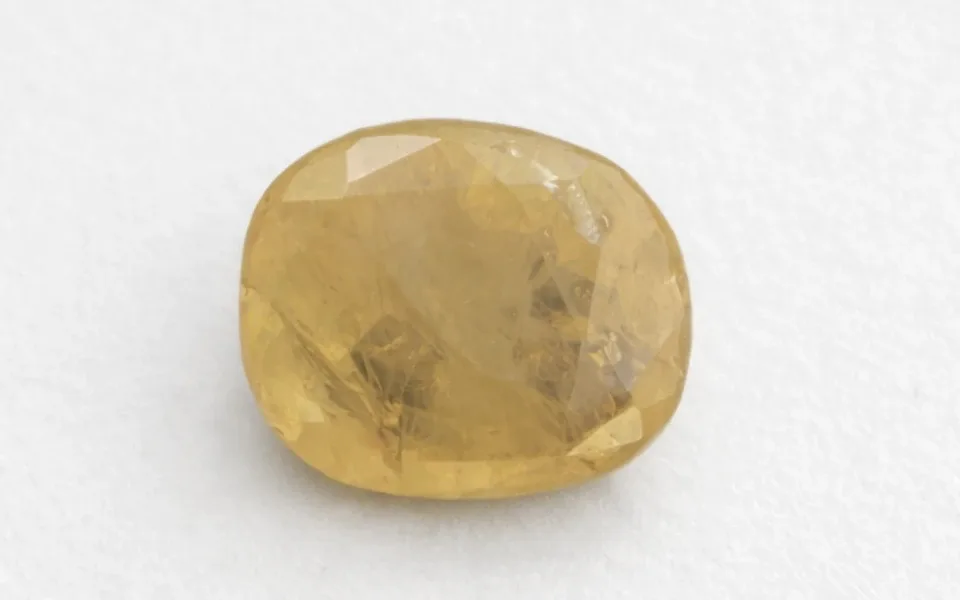 Yellow Sapphire (Phukharaj Stone)