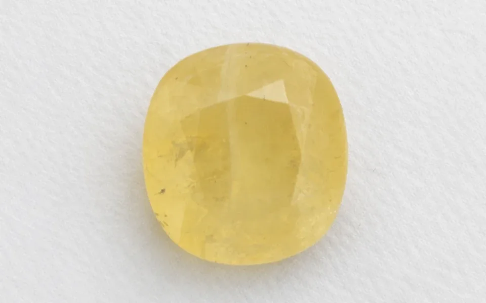 Yellow Sapphire (Phukharaj Stone)