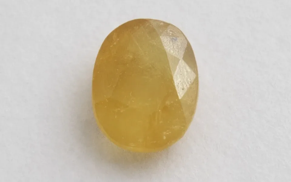 Yellow Sapphire (Phukharaj Stone)