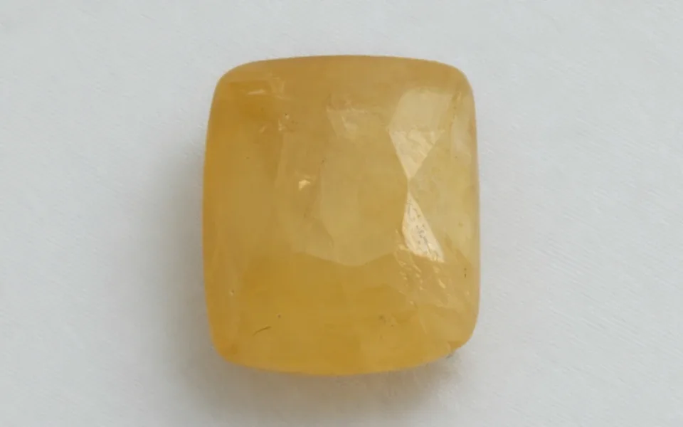 Yellow Sapphire (Phukharaj Stone)