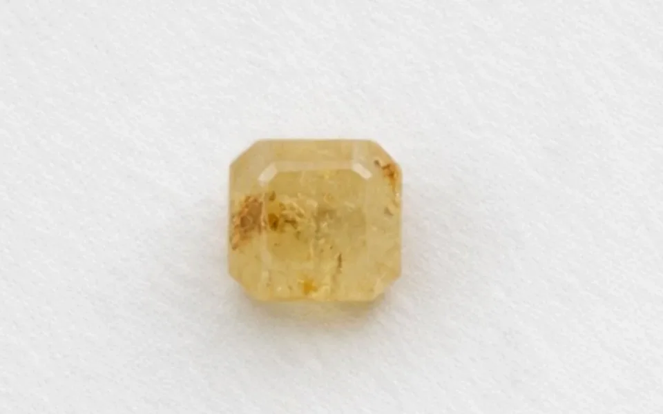 Yellow Sapphire (Phukharaj Stone)