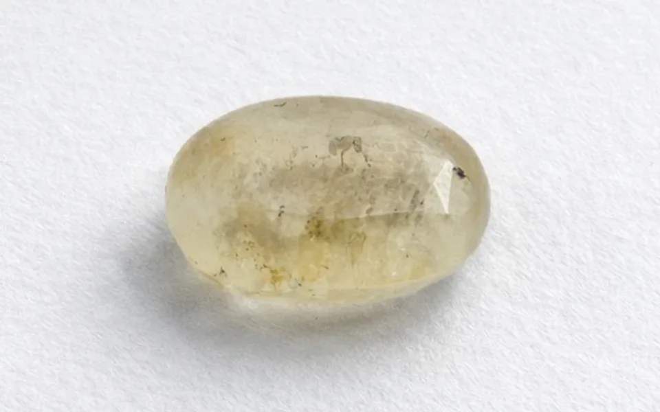 Yellow Sapphire (Phukharaj Stone)