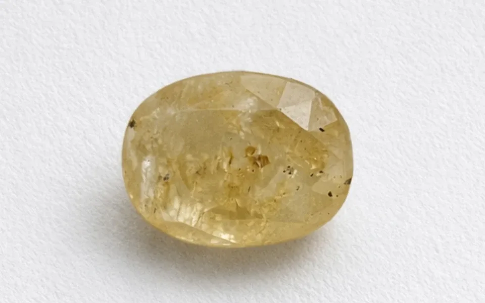 Yellow Sapphire (Phukharaj Stone)