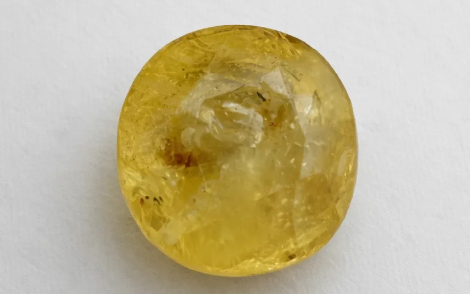 Yellow Sapphire (Phukharaj Stone)